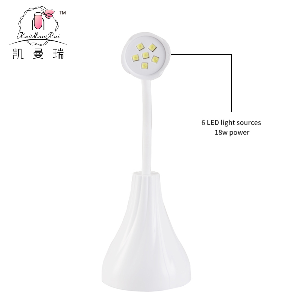 Đèn led làm móng cho đầu móng tay giả