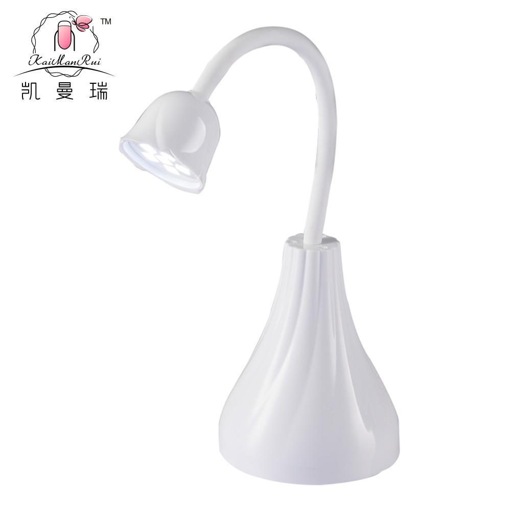 Đèn led làm móng cho đầu móng tay giả